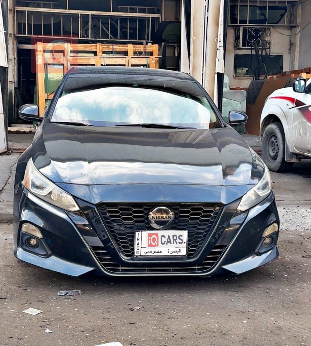 نيسان ألتيما